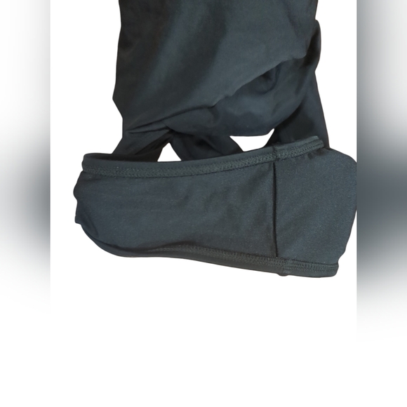 Cupshe x JoJo Fletcher Black One Piece Swimsuit V Neck Size M New With Tags. - Picture 4 of 6